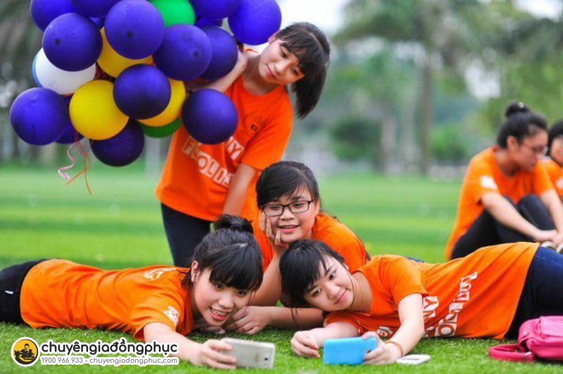 Màu sắc phù hợp cho áo lớp đồng phục