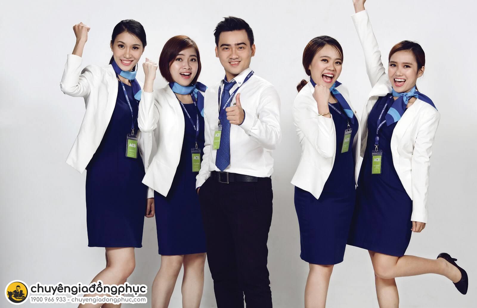 Mẫu đồng phục công sở váy liền kết hợp vest trắng, chanh sả, bắt mắt