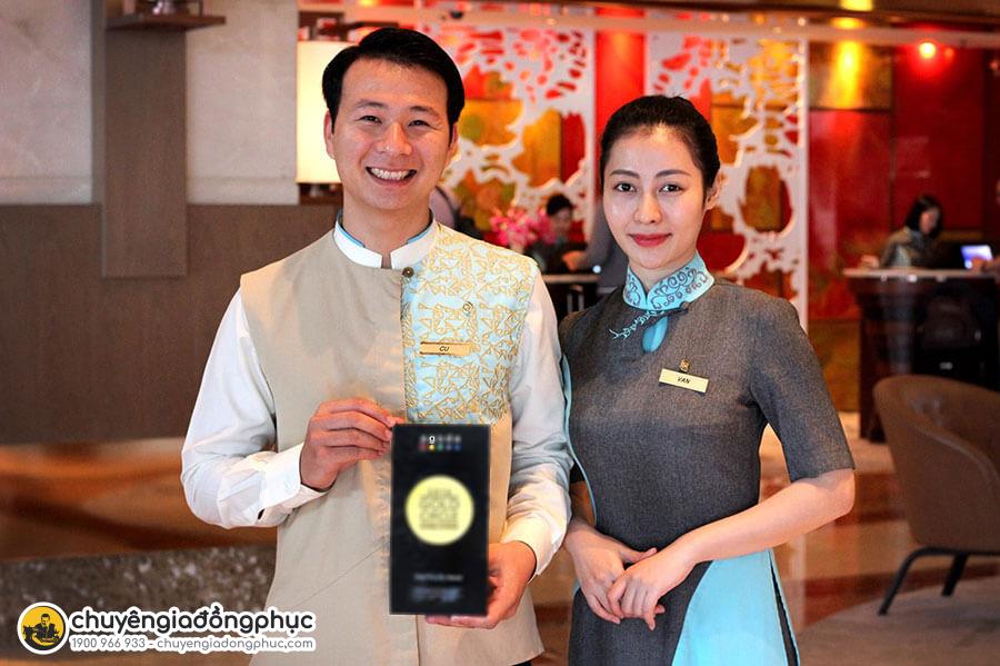 Đồng phục lễ tân nhà hàng