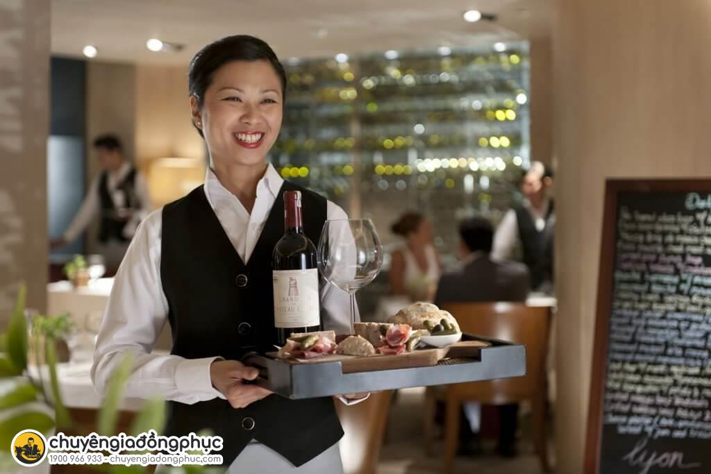 Chọn size đồng phục nhà hàng theo bảng thông số có sẵn